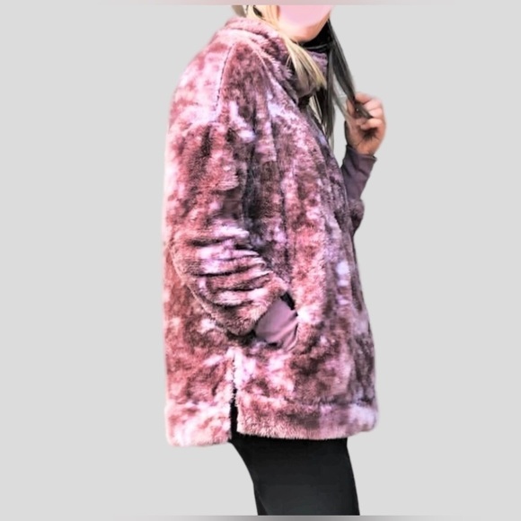 LuLaRoe Pink Tye Dye Teddy Bear Nancy Fleece - Size XL - Picture 13 of 15